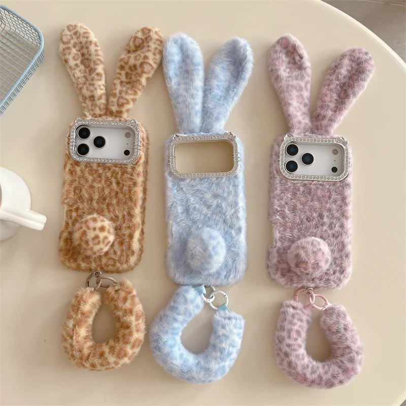 Apple Iphone 16 - Capa de Pelúcia Fofa com Estampa
